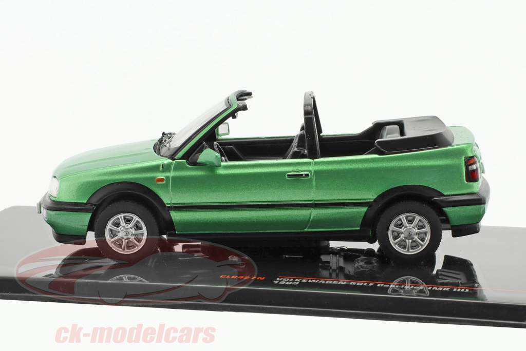 Volkswagen VW Golf Cabriolet (MK III) Byggeår 1995 grøn metallisk 1:43 Ixo