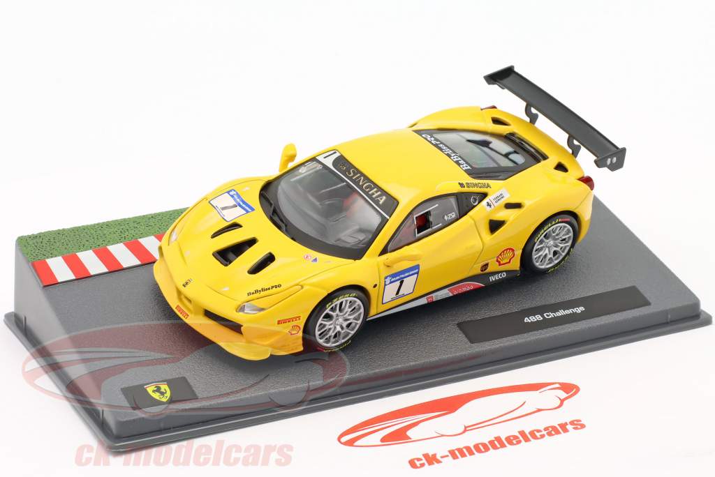 Ferrari 488 Challenge #1 желтый 1:43 Altaya