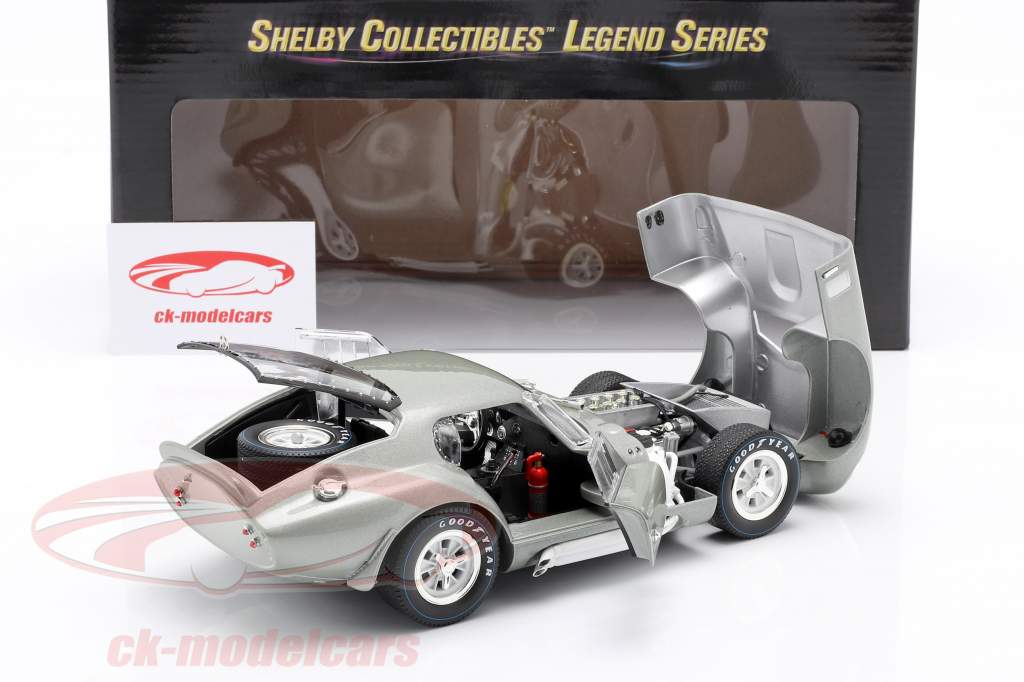 Shelby Cobra Daytona Coupe 1965 sølv metallisk 1:18 ShelbyCollectibles / 2. valg