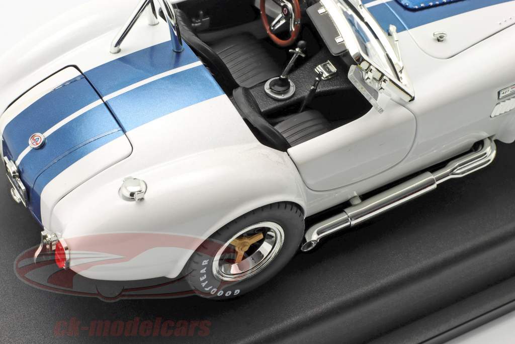 Shelby Cobra 427 S/C Año de construcción 1965 Blanco / azul 1:18 ShelbyCollectibles / 2da elección