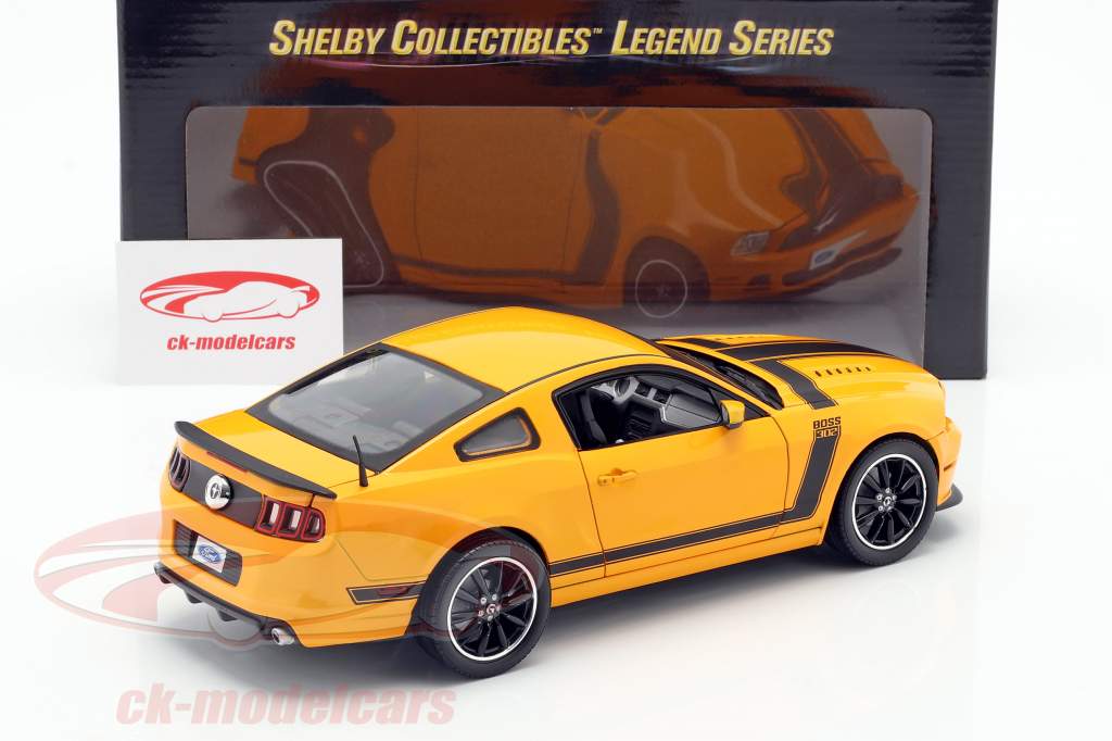 Ford Mustang Boss 302 2013 gul / sort 1:18 ShelbyCollectibles / 2. valg