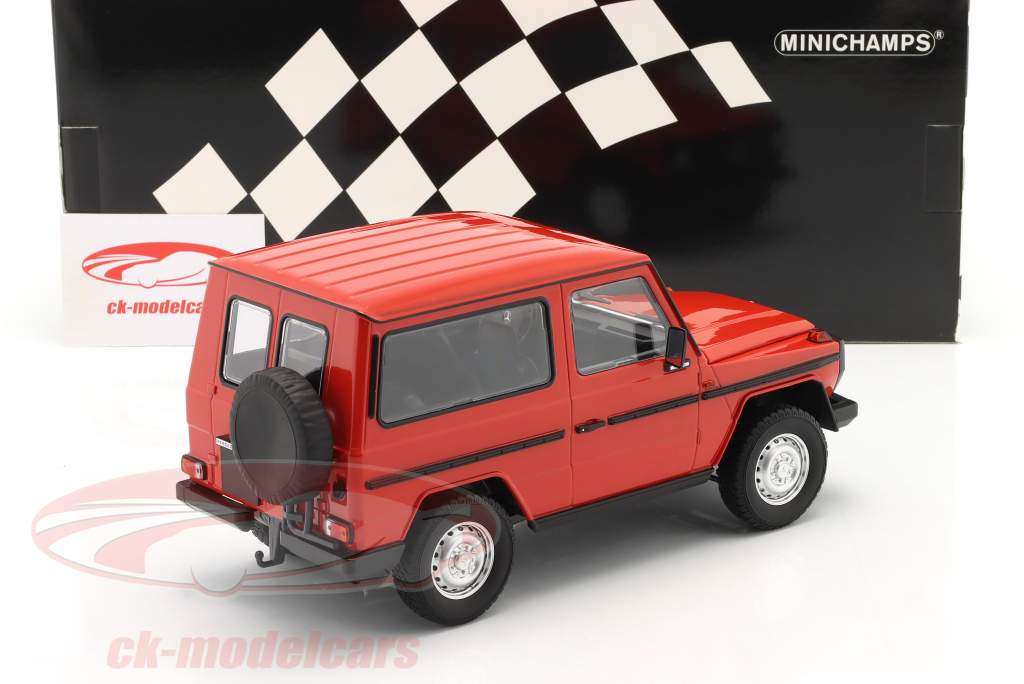 Mercedes-Benz G-Modell kurz (W460) Baujahr 1980 rot 1:18 Minichamps 