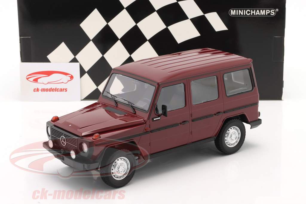 Mercedes-Benz G-Modell grandes (W460) Ano de construção 1980 vermelho escuro 1:18 Minichamps