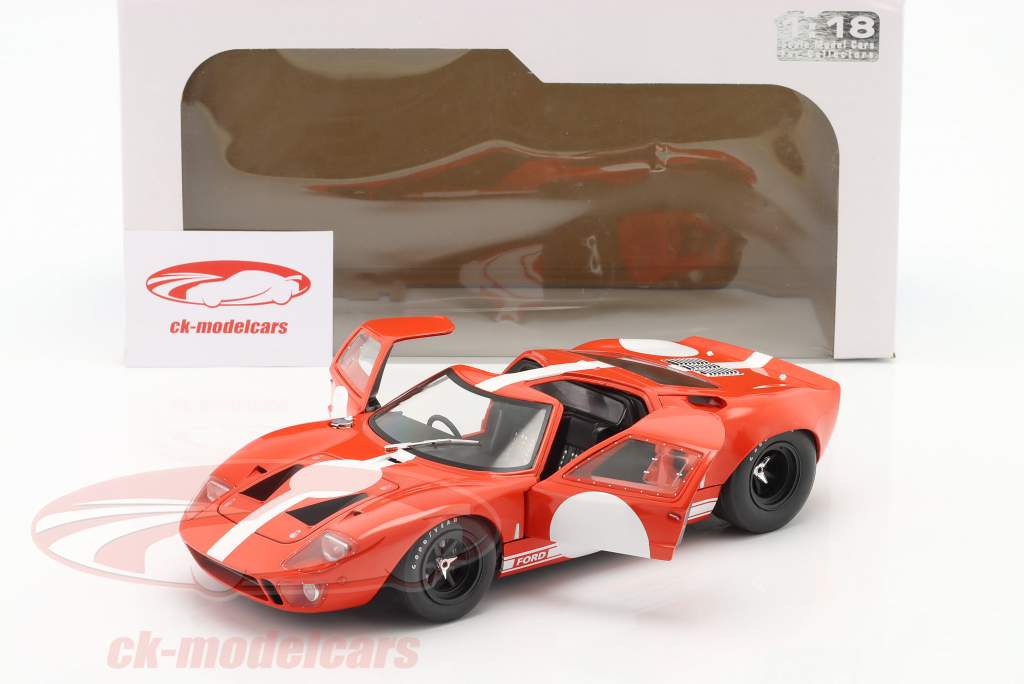 Ford GT 40 MK I Racing 1966 red 1:18 Solido
