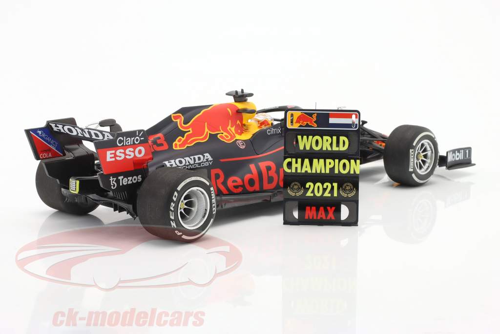 Max Verstappen Red Bull RB16B #33 winner Abu Dhabi formula 1 World Champion 2021 1:18 Minichamps