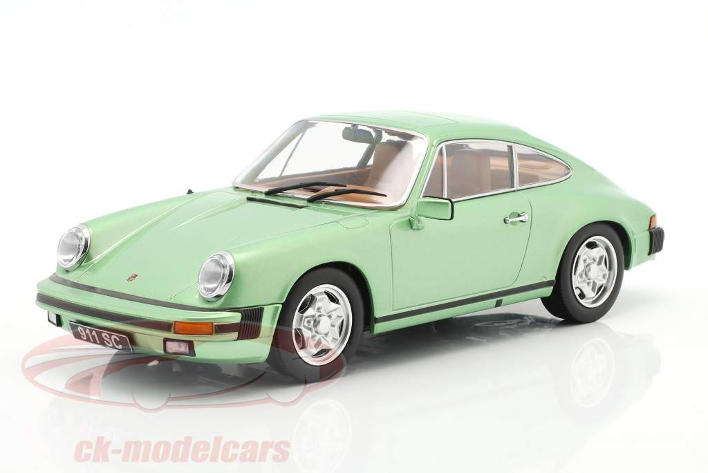 Porsche 911 SC Coupe Año de construcción 1978 verde claro metálico 1:18 KK-Scale