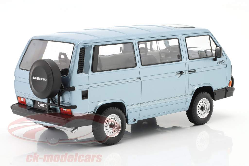 Volkswagen VW Bus T3 Syncro Año de construcción 1987 Azul claro metálico 1:18 KK-Scale
