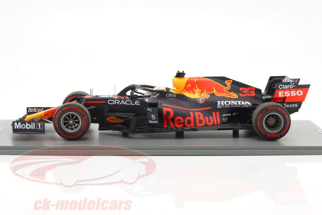Max Verstappen Red Bull RB16B #33 Sieger Abu Dhabi Formel 1 Weltmeister 2021 1:12 Spark