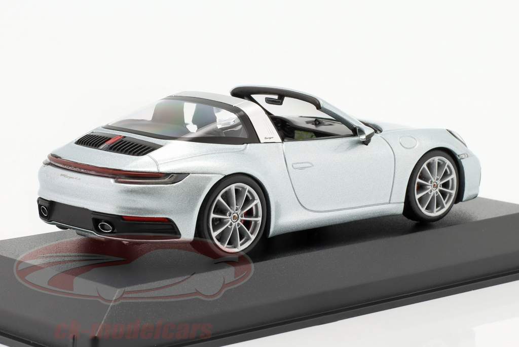 Porsche 911 (992) Targa 4S Byggeår 2020 dolomit sølv 1:43 Minichamps