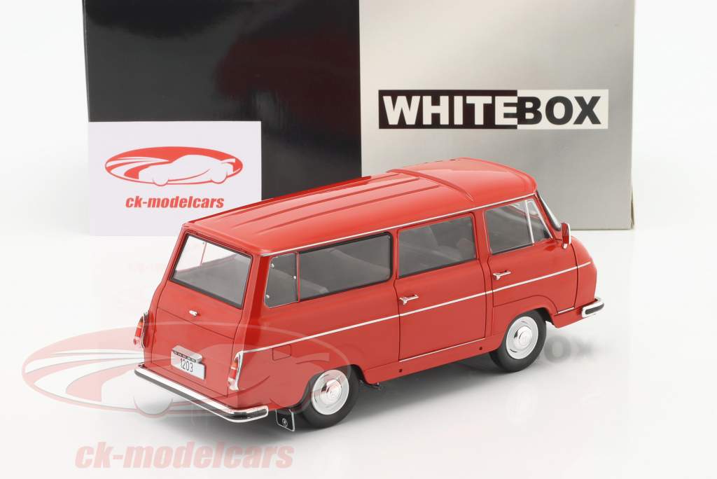 Skoda 1203 minibus Byggeår 1968 rød 1:24 WhiteBox