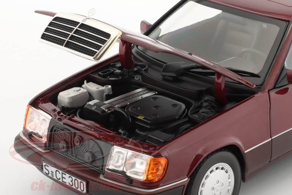 Mercedes-Benz 300 CE-24 Coupe (C124) Byggeår 1988-1992 almandin rød 1:18 Norev