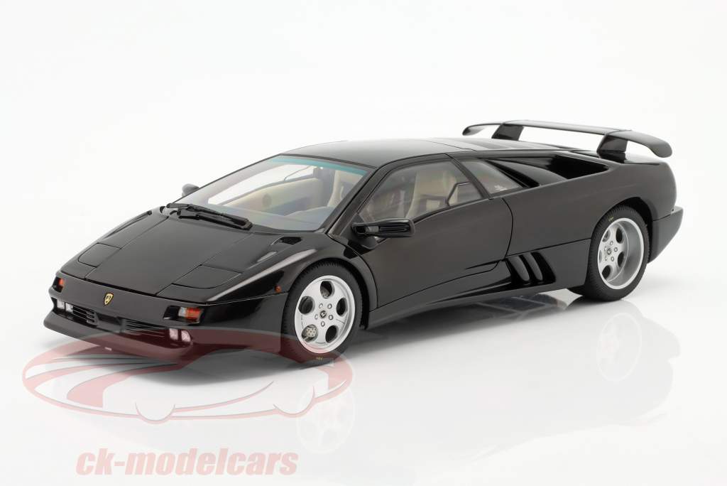 Lamborghini Diablo SE30 Byggeår 1993 dyb sort metallisk 1:18 AUTOart
