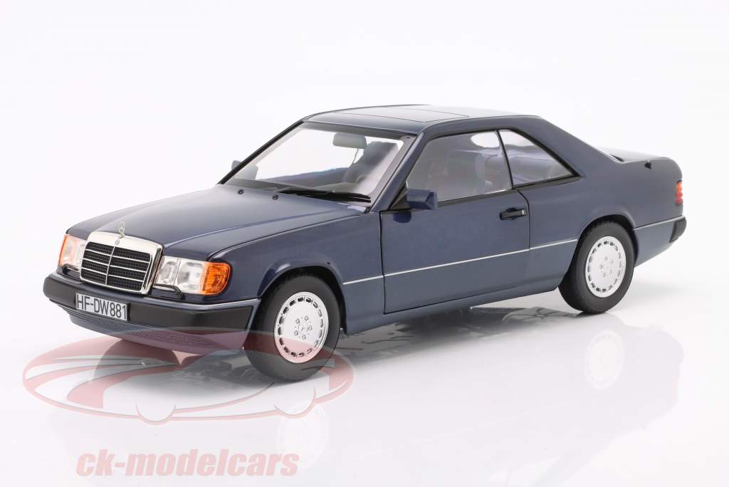 Mercedes-Benz 300 CE-24 Coupe (C124) Baujahr 1990 nautikblau 1:18 Norev
