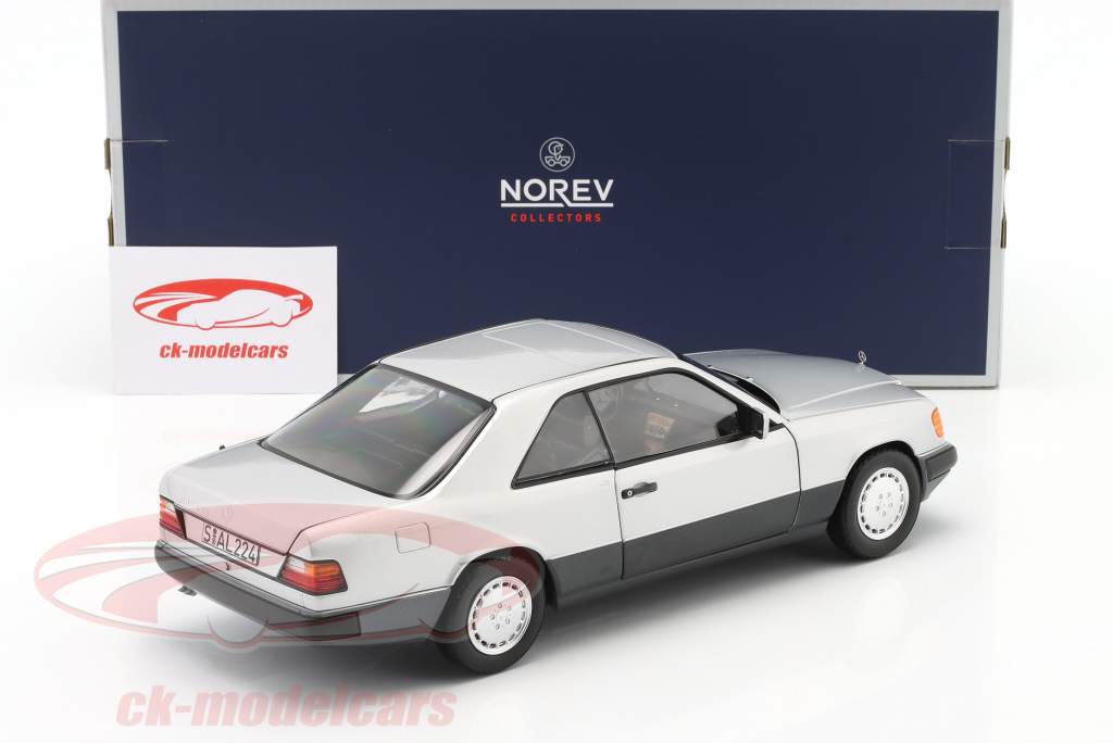 Mercedes-Benz 300 CE-24 Coupe (C124) Baujahr 1990 silber 1:18 Norev