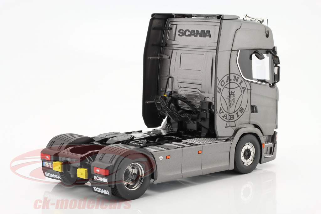 Scania V8 730S 4x2 Sattelzugmaschine grau 1:18 NZG
