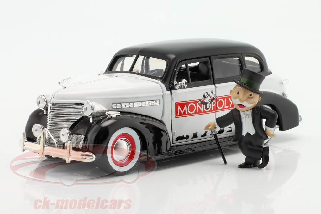 Chevrolet Master Deluxe Mr. Monopoly 1939 черный / Белый 1:24 Jada Toys