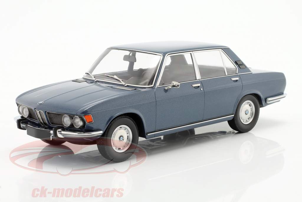 BMW 2500 (E3) Anno di costruzione 1968 blu metallico 1:18 Minichamps