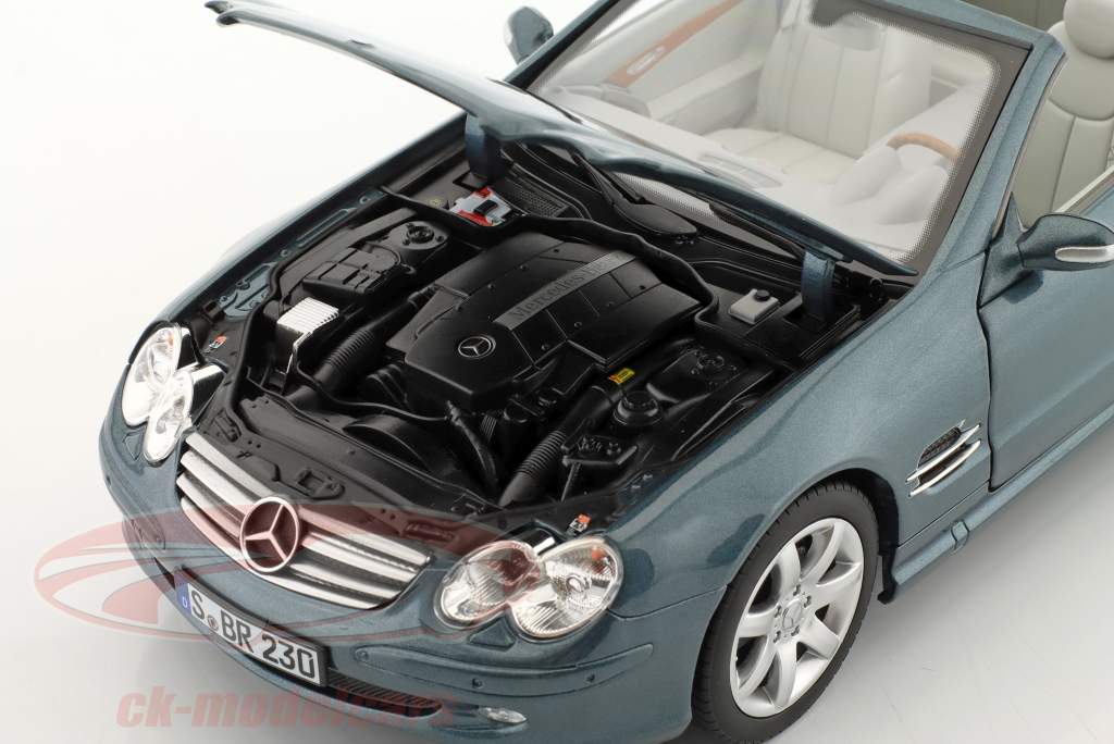 Mercedes-Benz SL 500 (R230) Année de construction 2001-2006 bleu topaze 1:18 Norev