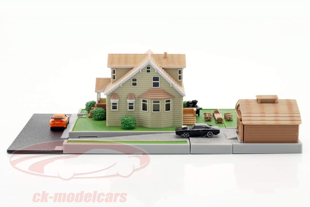 Dom Toretto's a house with garage Fast & Furious diorama set Jada Toys