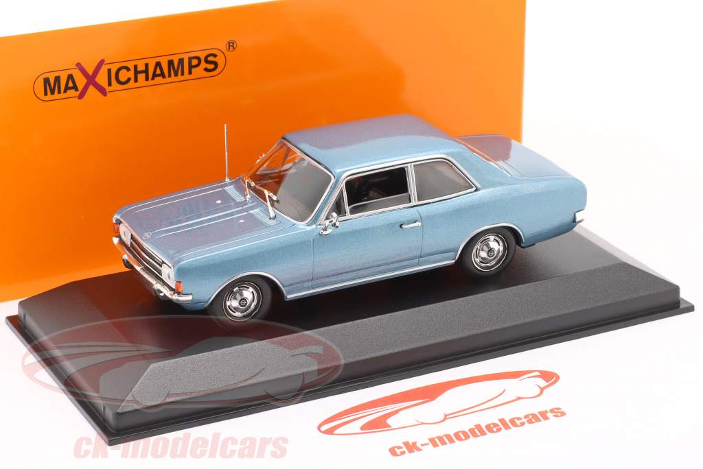 Opel Rekord C Baujahr 1966-72 hellblau metallic 1:43 Minichamps