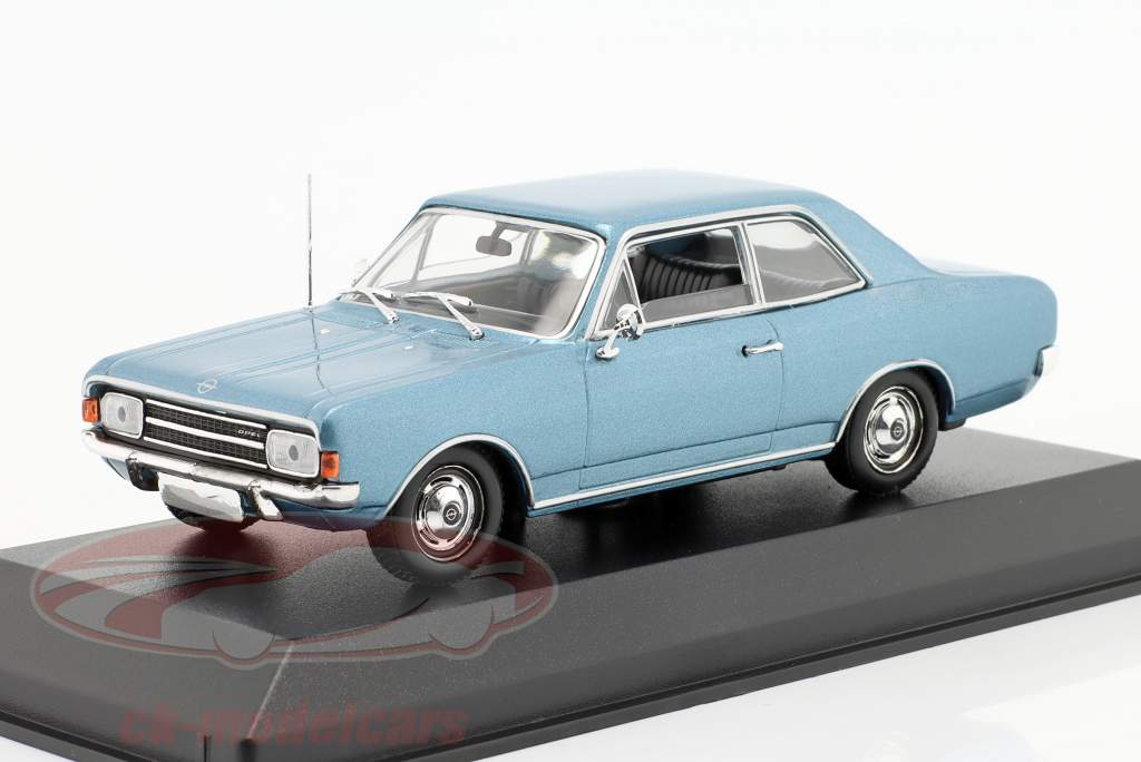 Opel Rekord C bouwjaar 1966-72 Lichtblauw metalen 1:43 Minichamps