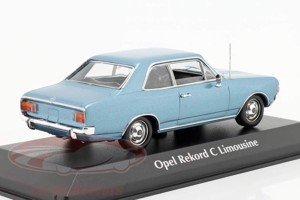 Opel Rekord C Ano de construção 1966-72 Azul claro metálico 1:43 Minichamps