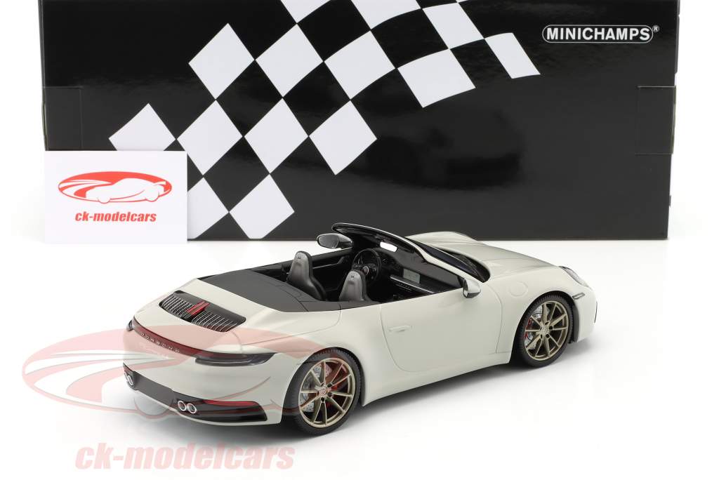 Porsche 911 (992) Carrera 4S Cabriolet Baujahr 2019 kreide 1:18 Minichamps