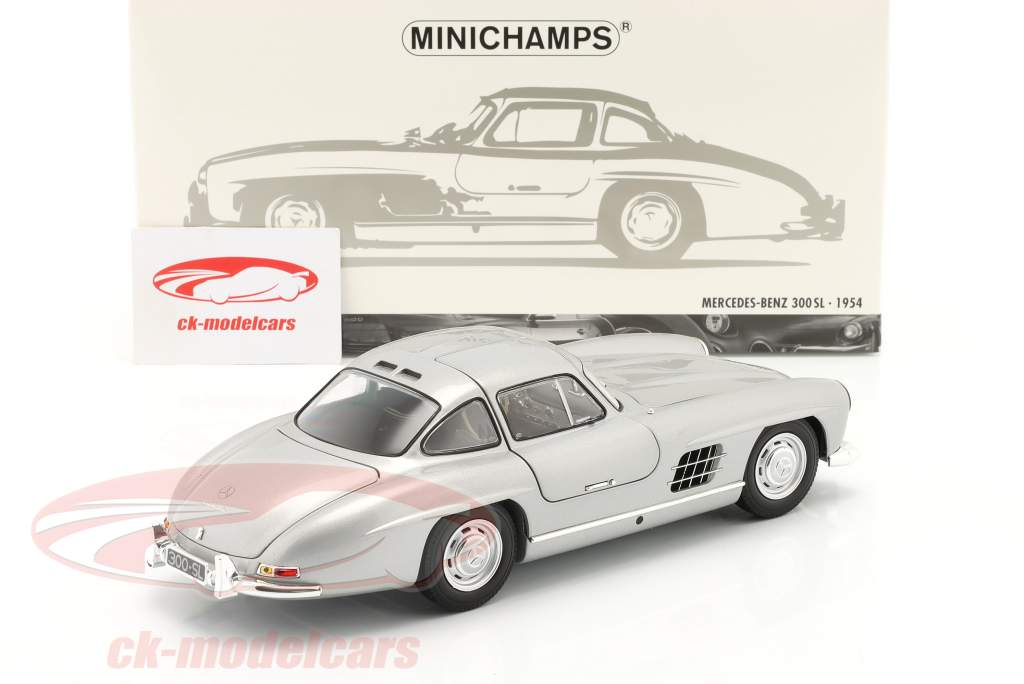 Mercedes-Benz 300 SL Gullwing (W198 I) 建设年份 1954 银 1:18 Minichamps
