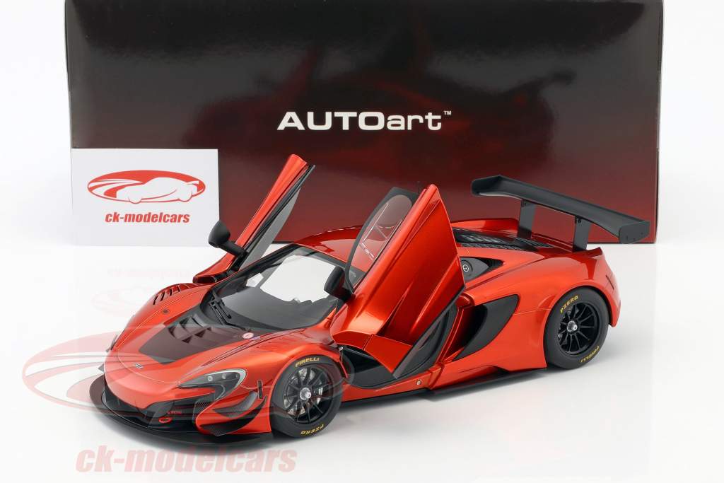 McLaren 650S GT3 Año de construcción 2017 volcán naranja / negro 1:18 AUTOart