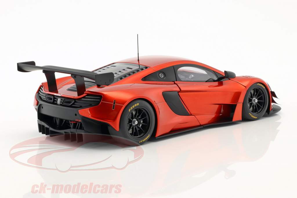 McLaren 650S GT3 Año de construcción 2017 volcán naranja / negro 1:18 AUTOart