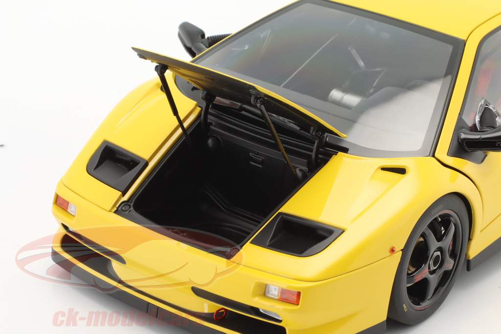 Lamborghini Diablo SV R 建设年份 1996 黄色 1:18 AUTOart