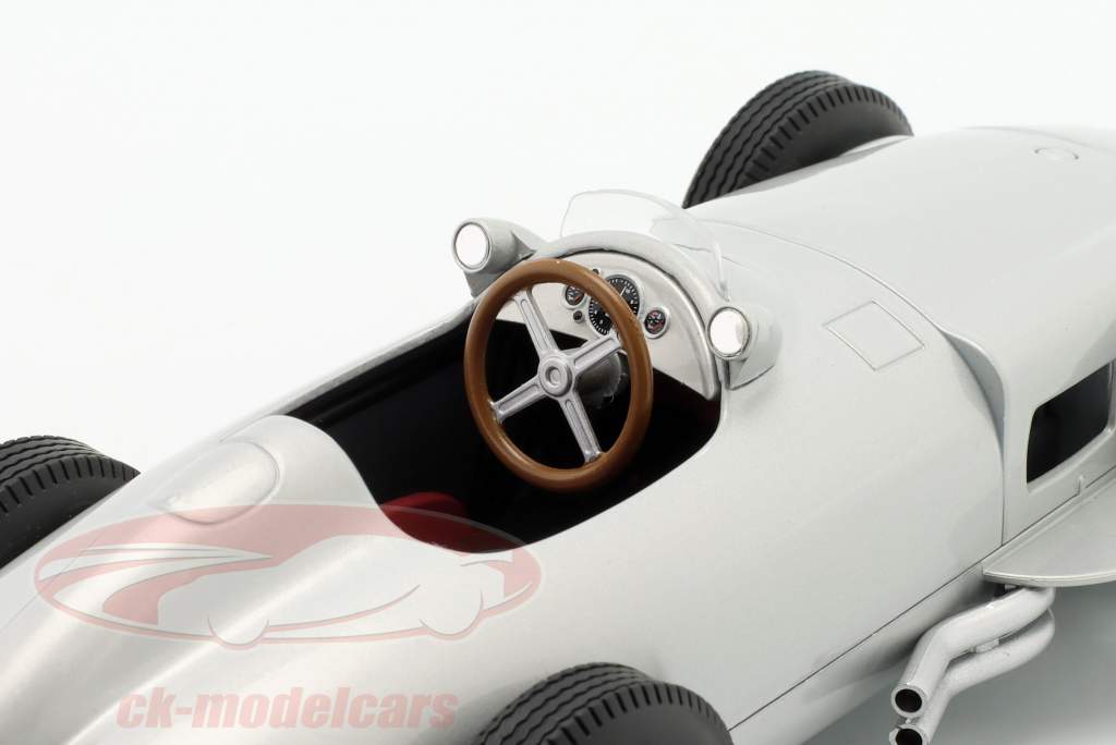 WERK83 118 Set MercedesBenz racing transporter blue wonder with