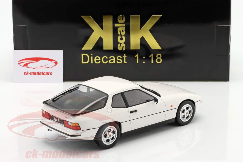 Porsche 924 S Baujahr 1986 weiß 1:18 KK-Scale