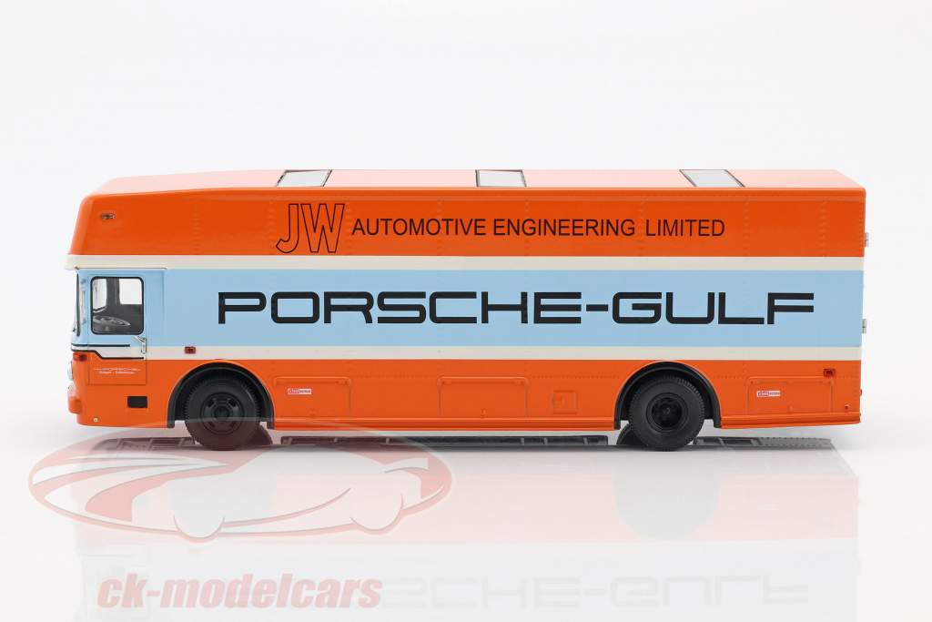Mercedes-Benz O 317 Porsche Gulf La raza camiones Año de construcción 1968 1:43 Schuco