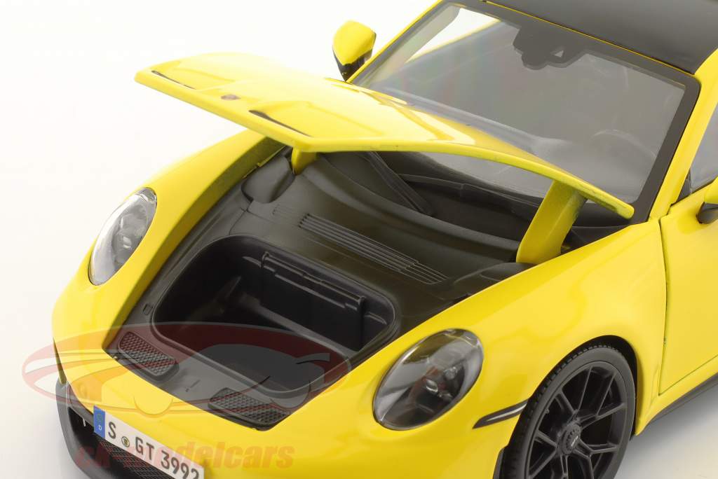 Porsche 911 (992) GT3 Année de construction 2022 racing jaune 1:18 Maisto