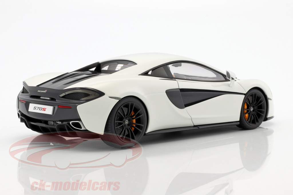 McLaren 570S bouwjaar 2016 Wit Met zwart velgen 1:18 AUTOart