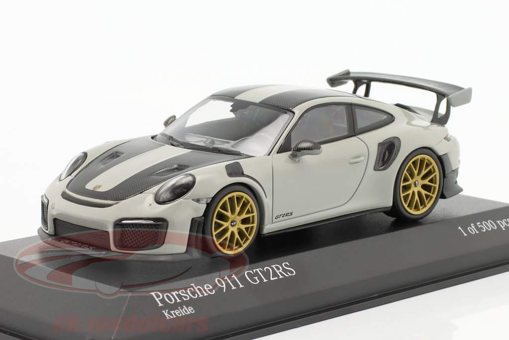 Porsche 911 (991 II) GT2 RS Pacchetto Weissach 2018 gesso / d&#39;oro cerchi 1:43 Minichamps