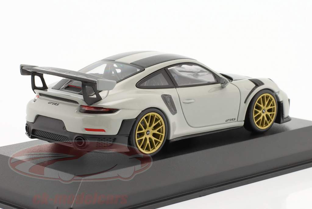 Porsche 911 (991 II) GT2 RS Forfait Weissach 2018 craie / d&#39;or jantes 1:43 Minichamps