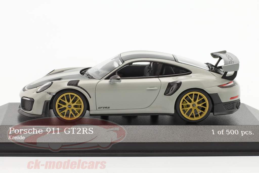 Porsche 911 (991 II) GT2 RS Pacchetto Weissach 2018 gesso / d&#39;oro cerchi 1:43 Minichamps