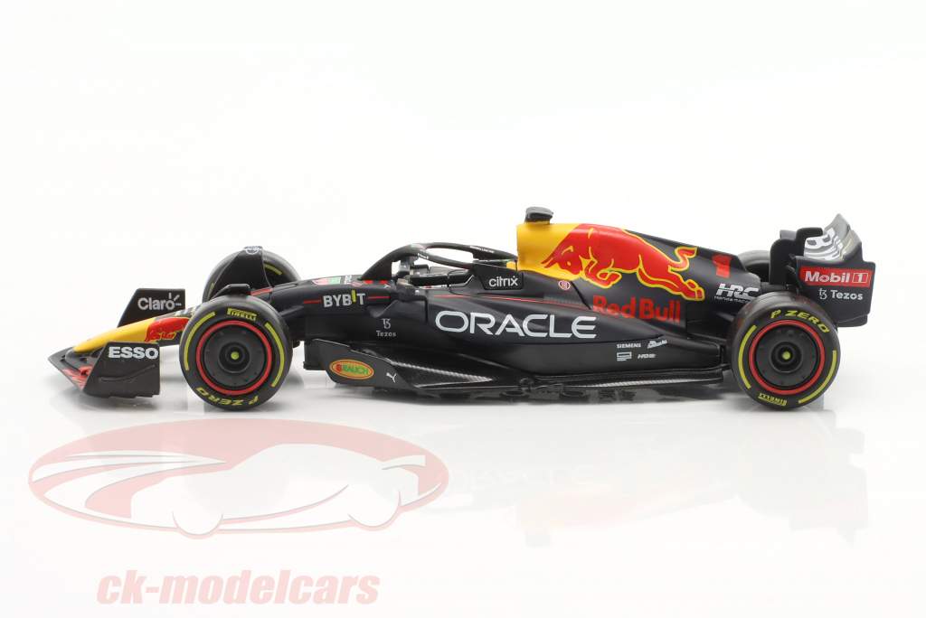 Max Verstappen Red Bull RB18 #1 Formel 1 Weltmeister 2022 1:43 Bburago