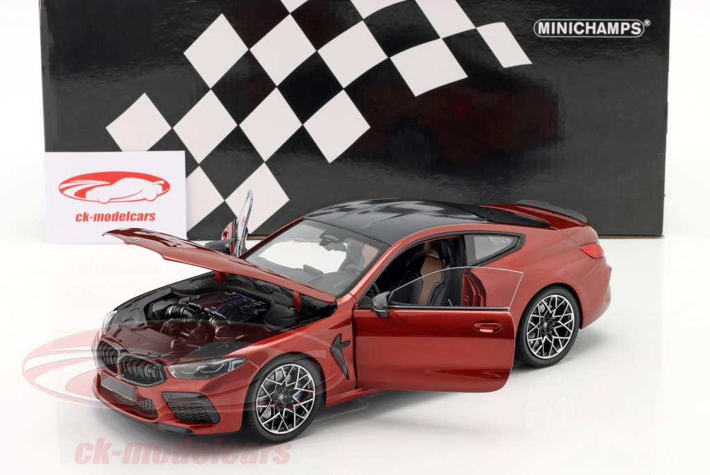 BMW 8 series M8 Coupe (F92) Anno di costruzione 2020 rosso metallico 1:18 Minichamps