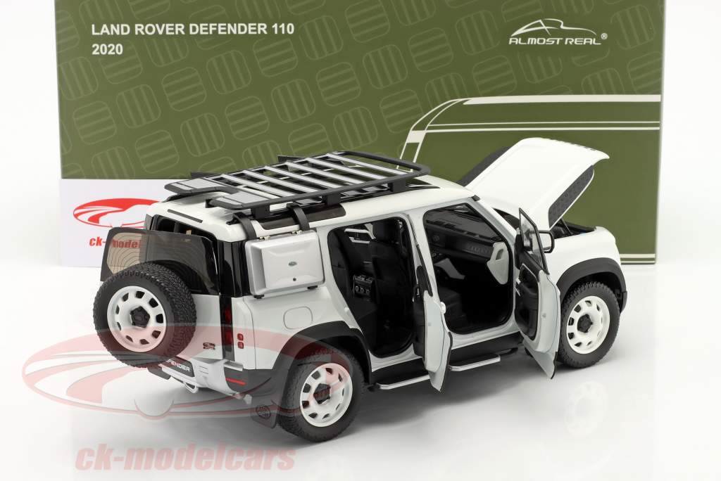 Land Rover Defender 110 30 Jubilæum version 2020 Fuji hvid 1:18 Almost Real