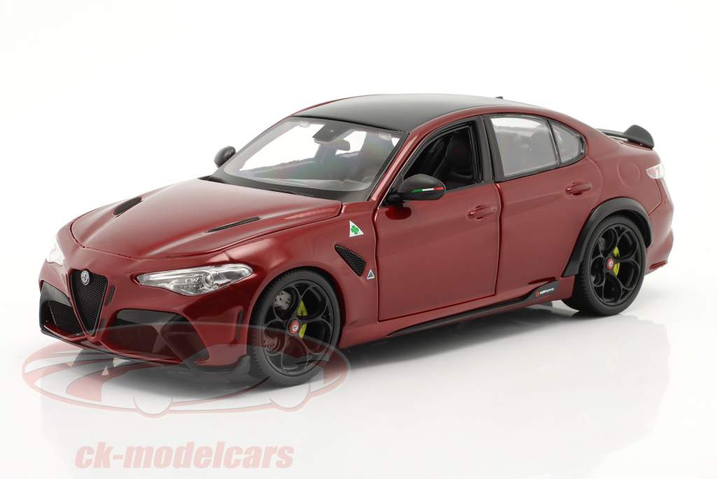 Alfa Romeo Giulia GTA Anno di costruzione 2020 alfa rosso scuro metallico 1:18 Bburago