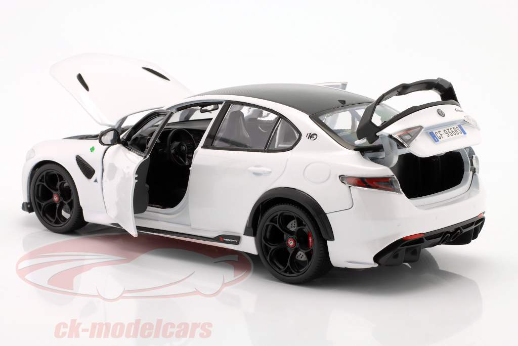 Alfa Romeo Giulia GTAm 建设年份 2020 杯 白色的 1:18 Bburago