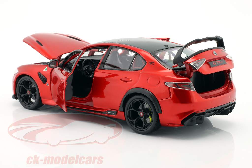 Alfa Romeo Giulia GTAm Año de construcción 2020 gta rojo metálico 1:18 Bburago