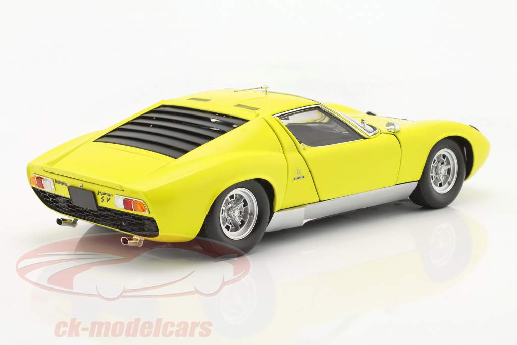 Lamborghini Miura SV Año de construcción 1970 amarillo 1:18 Kyosho