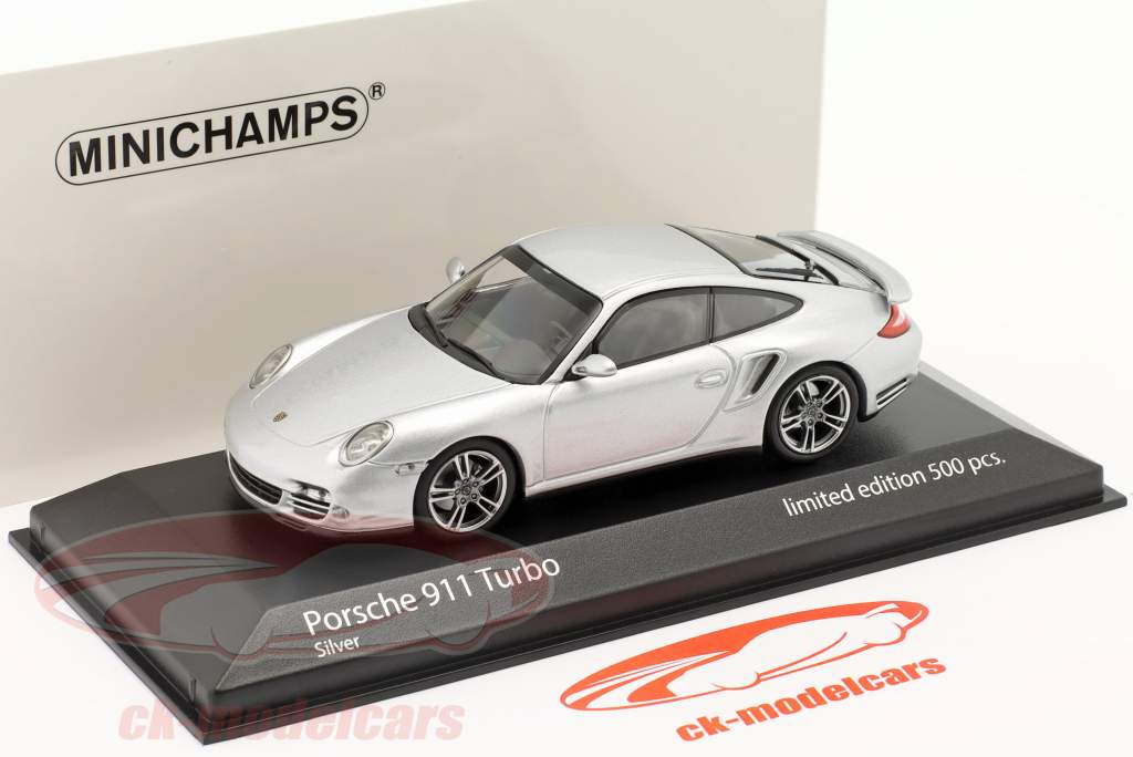 Porsche 911 (997 II) Turbo Bouwjaar 2009 zilver 1:43 Minichamps