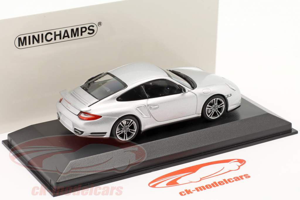 Porsche 911 (997 II) Turbo 建设年份 2009 银 1:43 Minichamps