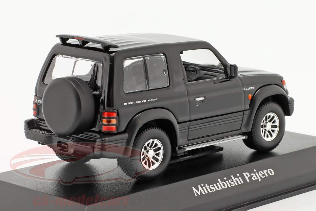 Mitsubishi Pajero year 1991 black 1:43 Minichamps