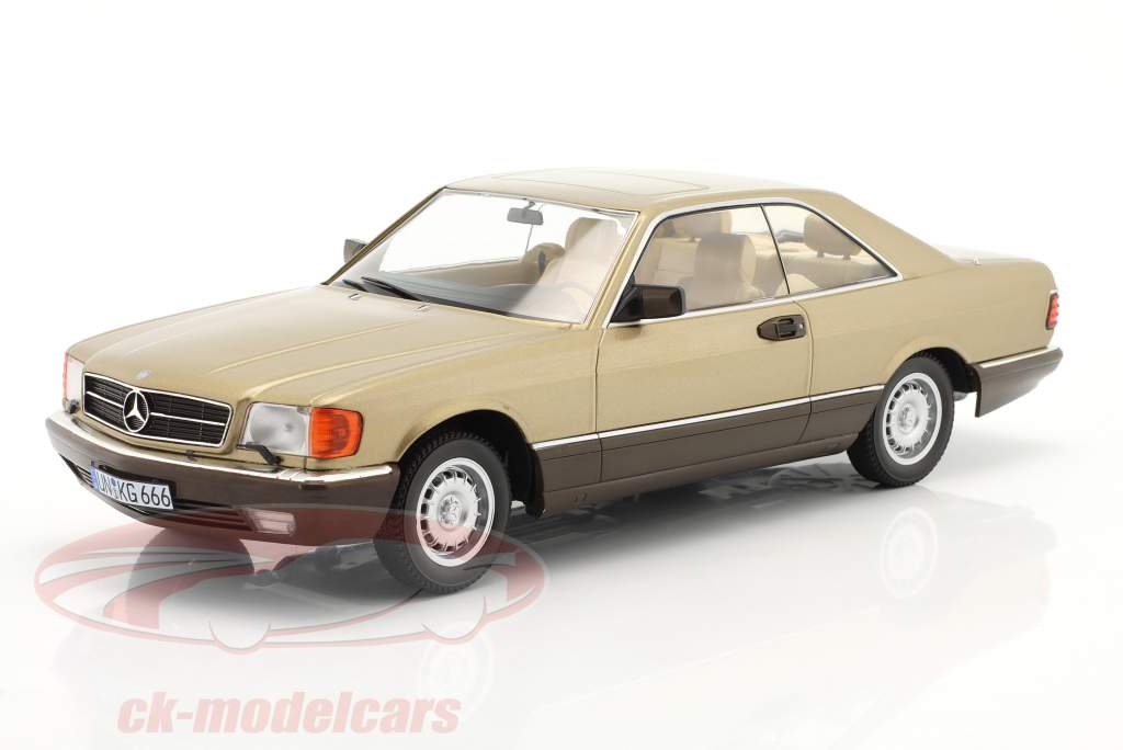 Mercedes-Benz 500 SEC (C126) Byggeår 1987 guld metallisk 1:18 KK-Scale